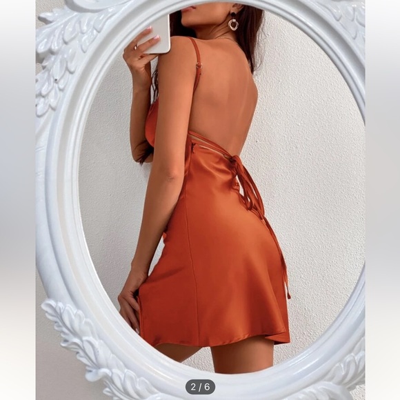 Dress - Picture 3 of 3